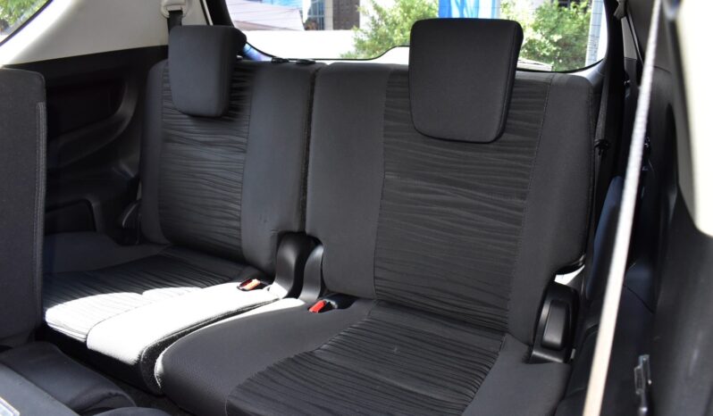 
								Toyota Innova 2.8 Crysta full									