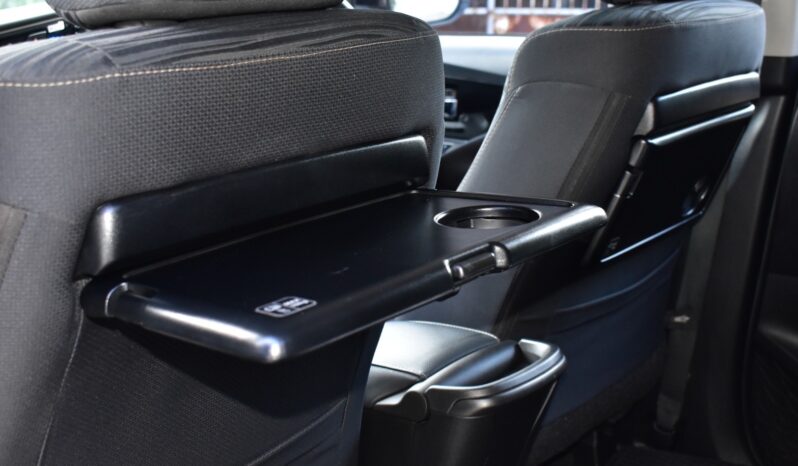 
								Toyota Innova 2.8 Crysta full									