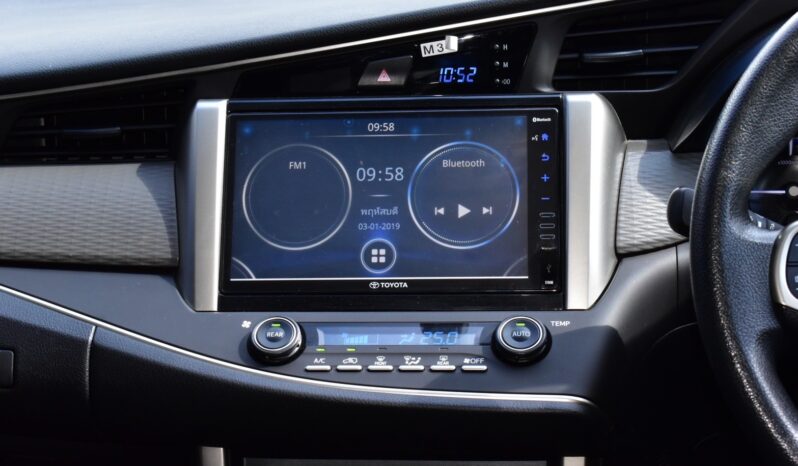 
								Toyota Innova 2.8 Crysta full									