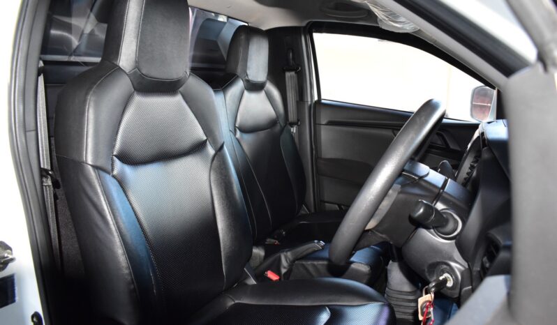 
								Isuzu D-Max  1.9 S 2020 full									