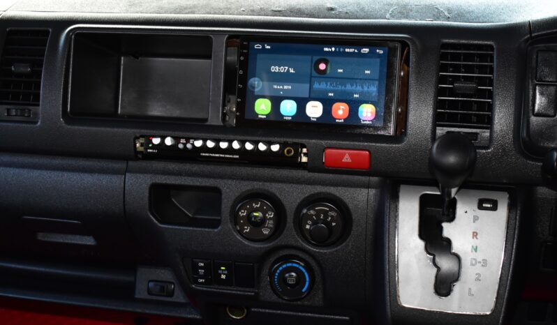 
								Toyota Cammuter 3.0 Auto 2015 full									