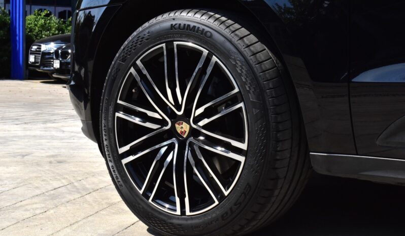 
								Porsche Macan 2.0 PDK Black 2022 full									