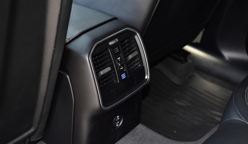 
								Porsche Macan 2.0 PDK Black 2022 full									