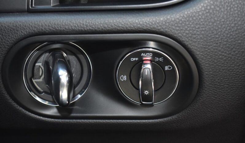 
								Porsche Macan 2.0 PDK Black 2022 full									