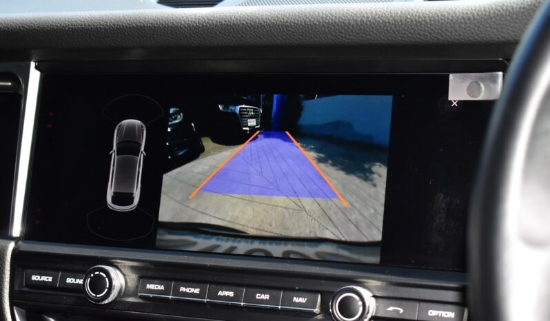 
								Porsche Macan 2.0 PDK Black 2022 full									