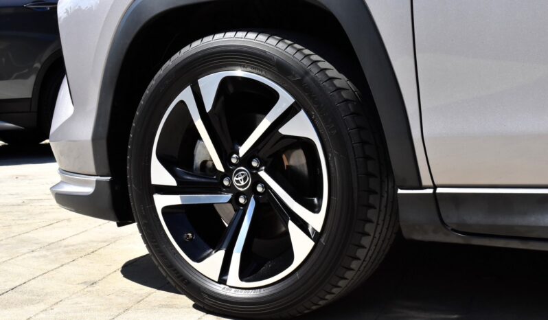 
								Toyota Yaris Cross 1.5 HEV Premium Luxury 2023 full									