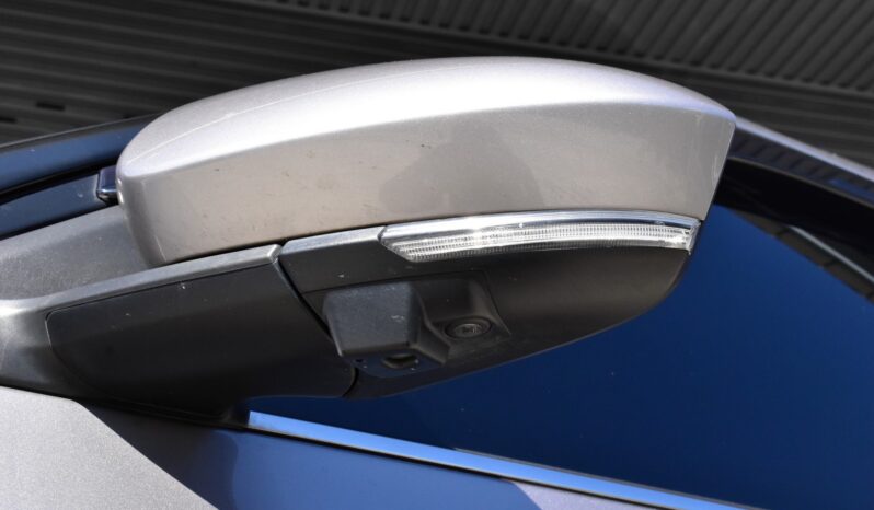 
								Toyota Yaris Cross 1.5 HEV Premium Luxury 2023 full									