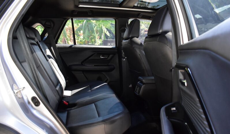 
								Toyota Yaris Cross 1.5 HEV Premium Luxury 2023 full									