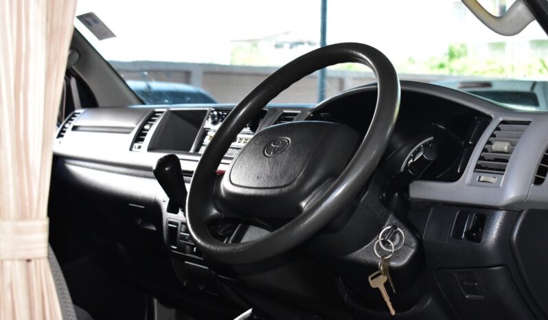 
								Toyota Commuter 2.5 cc 2006 full									