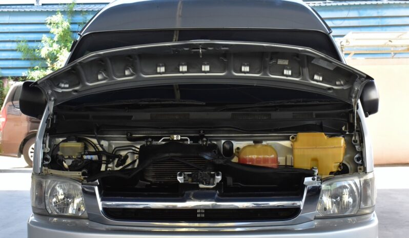 
								Toyota Commuter 2.5 cc 2006 full									