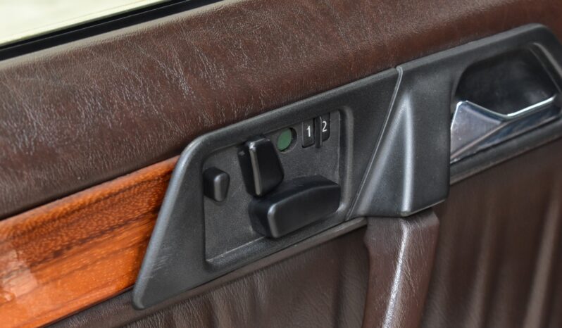 
								Mercedes Benz 300E(W124) 1993 full									