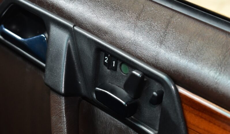 
								Mercedes Benz 300E(W124) 1993 full									