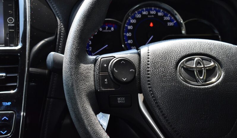 
								Toyota Yaris ATIV S 2019 full									