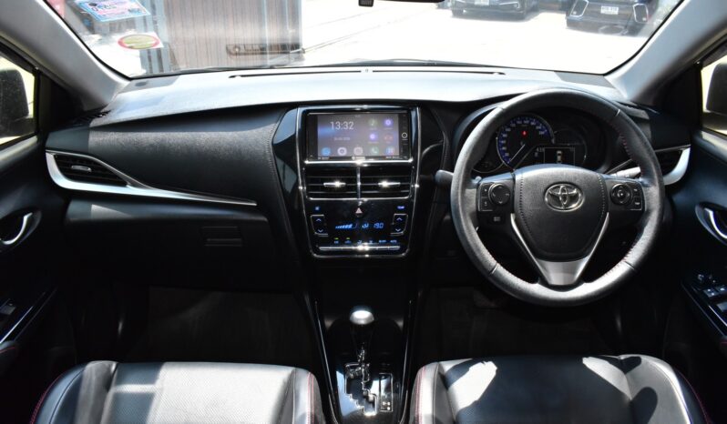 
								Toyota Yaris ATIV S 2019 full									