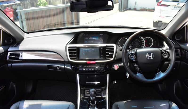
								Honda Accord 2.0EL Navi 2017 full									