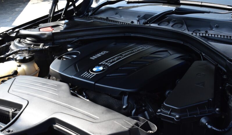 
								BMW 320d Sport (F30) 2014 full									