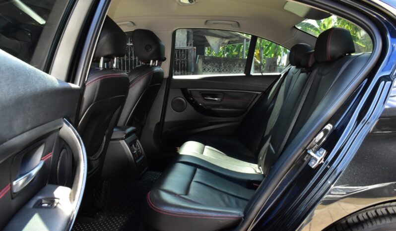 
								BMW 320d Sport (F30) 2014 full									