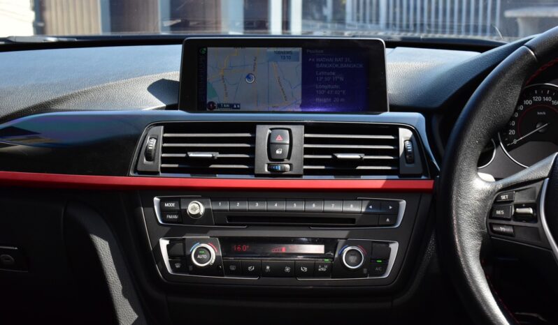 
								BMW 320d Sport (F30) 2014 full									