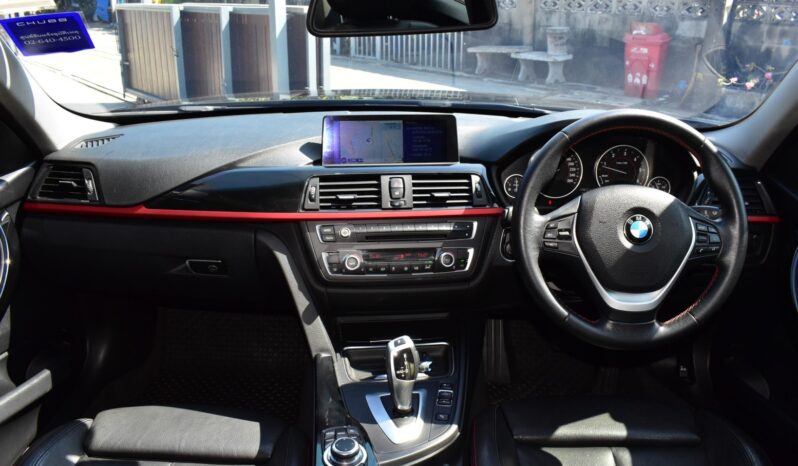 
								BMW 320d Sport (F30) 2014 full									