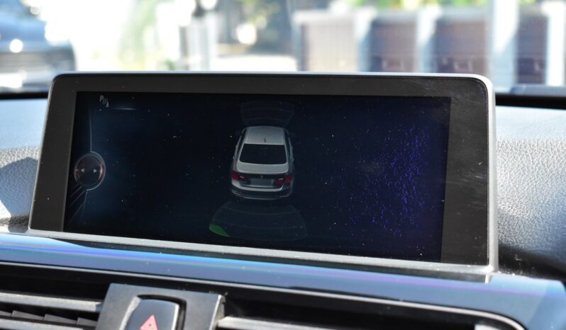 
								BMW 320d Sport (F30) 2014 full									