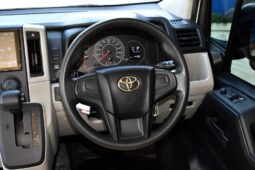 
										TOYOTA COMMUTER 2.8 AT 2021 full									