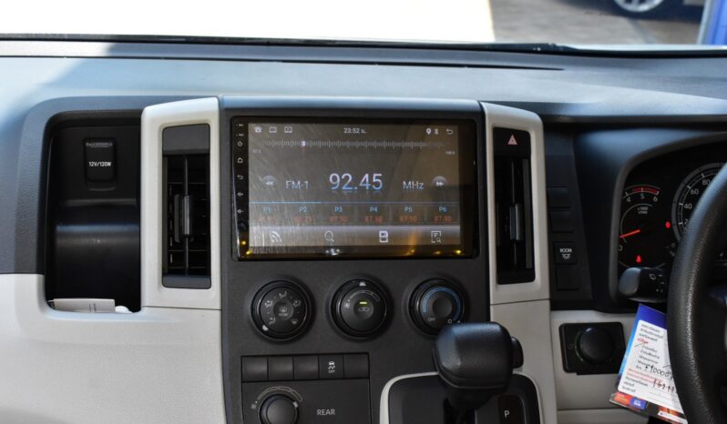 
								TOYOTA COMMUTER 2.8 AT 2021 full									