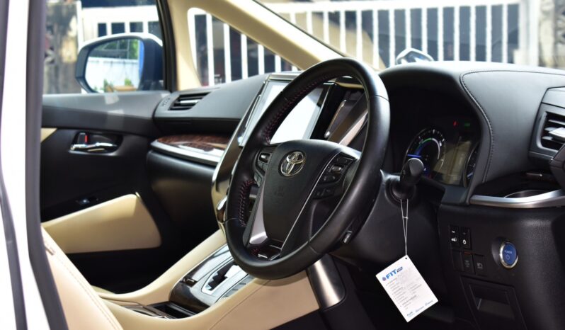 
								Toyota Alphard Hybrid ปี 2021 full									
